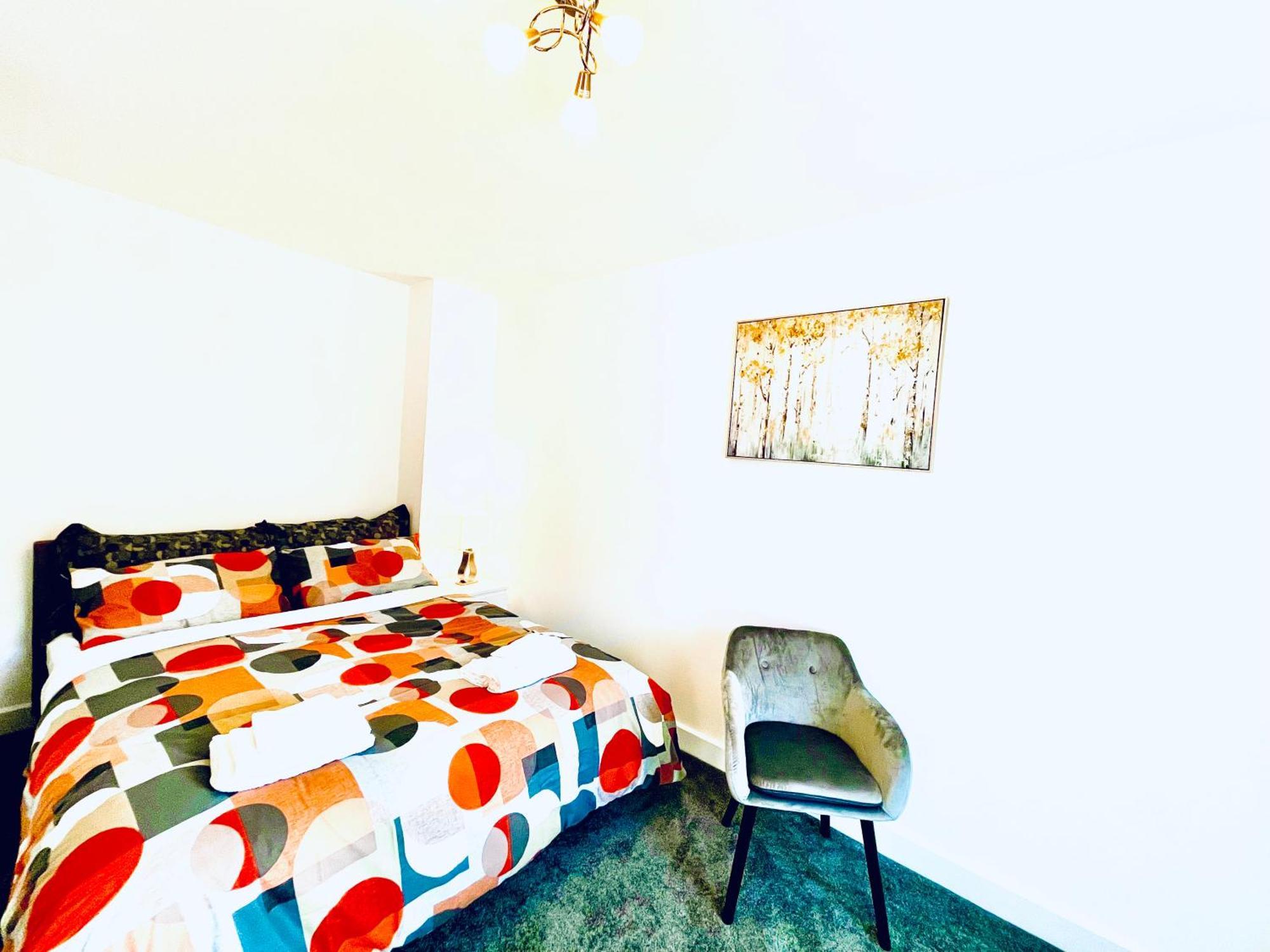 Modern Townhouse, Sleeps 4 With Parking Leilighet Wakefield Eksteriør bilde